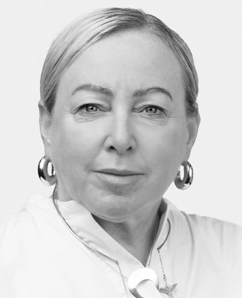 Nina Howell Photo